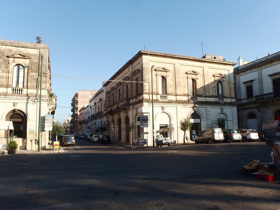File:Galatina, Corso Re D'Italia (1).jpg