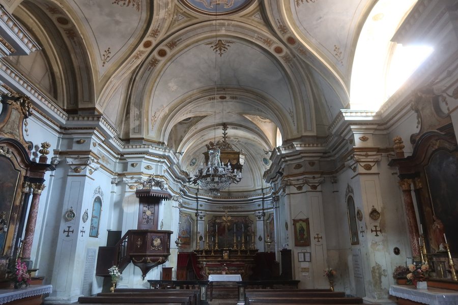 File:Bianzè Chiesa della Santissima Trinità 02.jpg