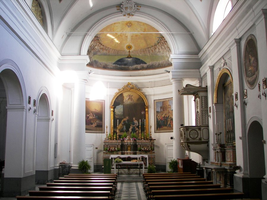 File:Navata principale Chiesa del Santissimo Crocifisso (Santa Maria di Licodia) - Province of Catania, Sicily, Italy.jpg