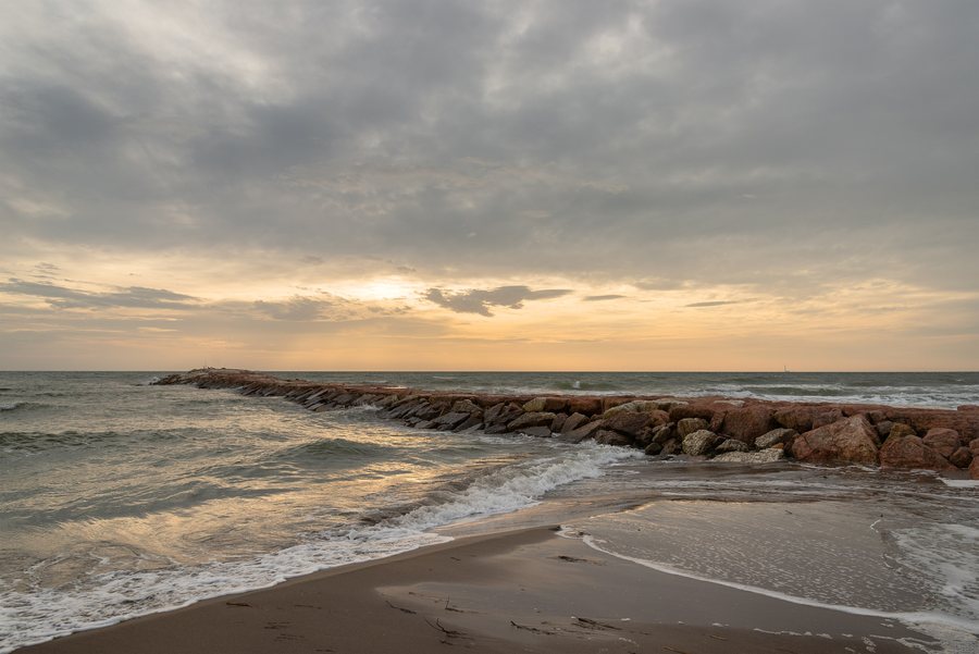 File:Breakwater - Rosolina, Rovigo, Italy - October 22, 2022.jpg