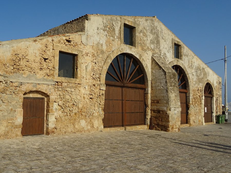 File:Tonnara Marzamemi.jpg