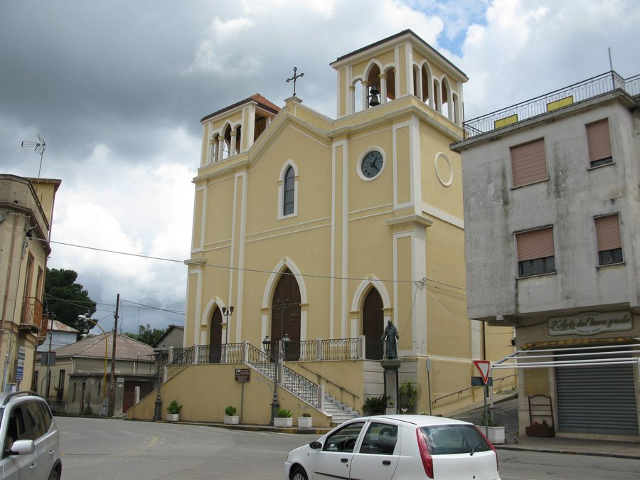 File:Chiesa di San Nicola di Mira - Varapodio (Reggio Calabria) - Italy - 15 May 2016 - (1).jpg