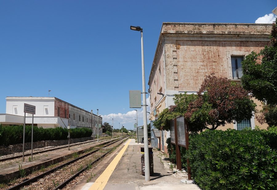 File:Sannicola train station.03.jpg