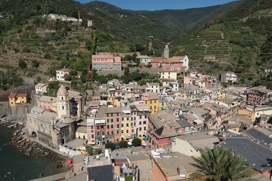 File:Vernazza - Vernazza, La Spezia, Italy - August 29, 2015 01.jpg
