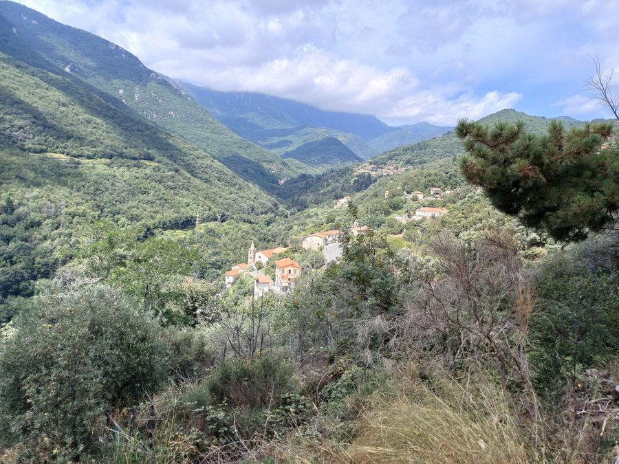 File:Èrli-Panuramma de burgàe dai Marenghi 01.jpg