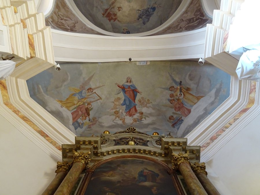 File:Montesover, chiesa di San Leonardo - Affresco catino absidale.jpg