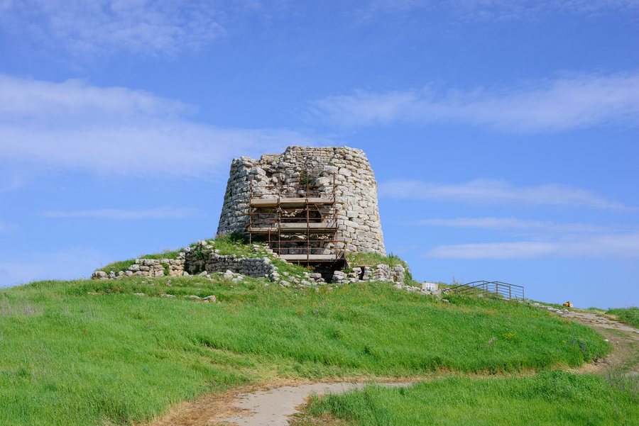 File:Nuraghe of Is Paras - Isili - Sardinia - Italy - 01.jpg