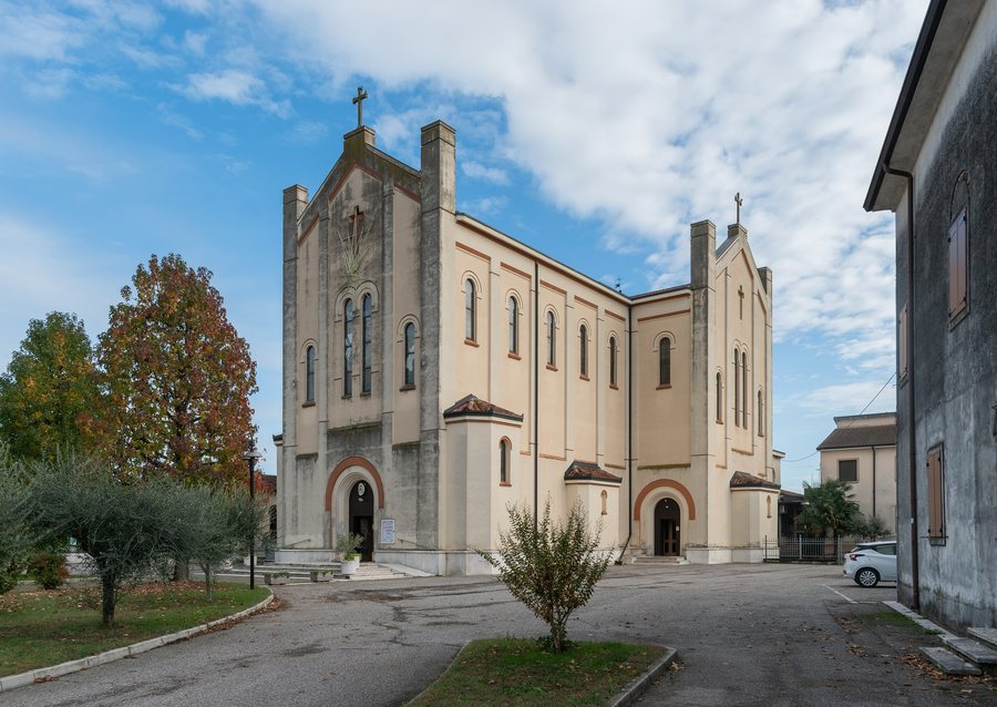 File:Sts Mary & Joseph church in Bonferraro (3).jpg
