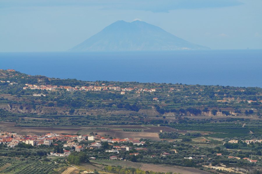 File:Zambrone,Calabria.JPG