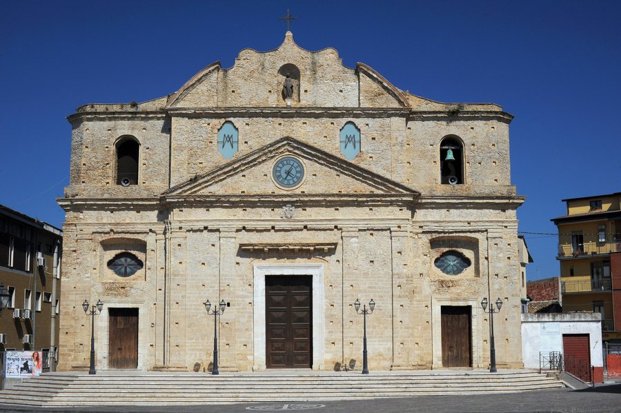 File:20100803 Chiesa Madre Cutro Calabria Italy.jpg
