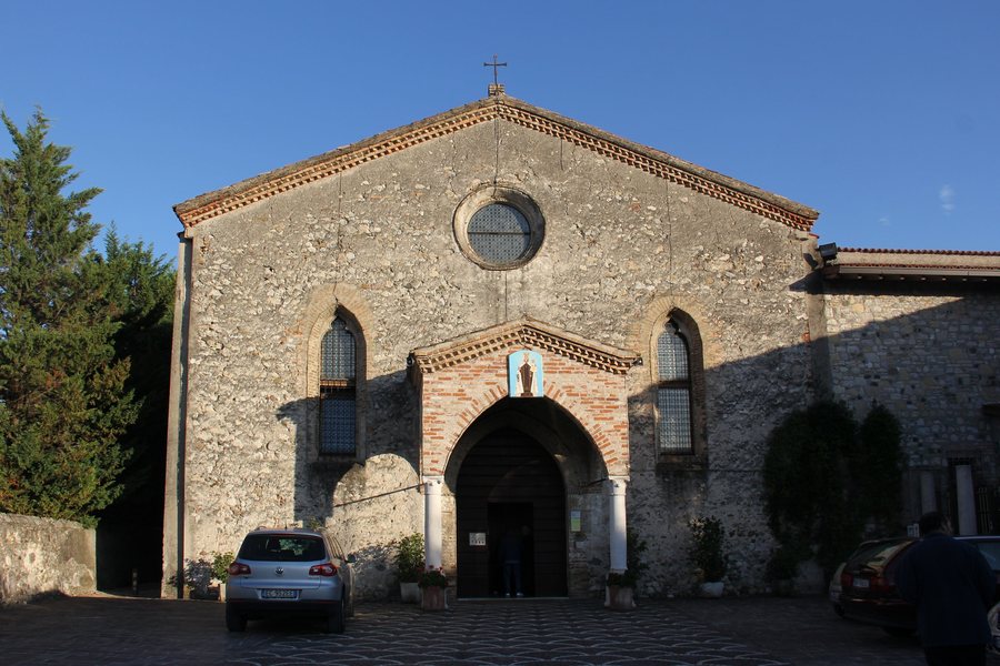 File:San Felice del Benaco, Santuario Madonna del Carmine 001.JPG