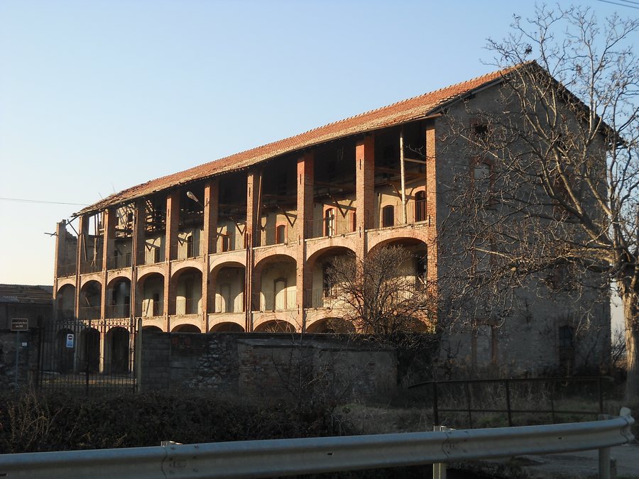 File:Comun Nuovo Cascina Santa Maria.JPG
