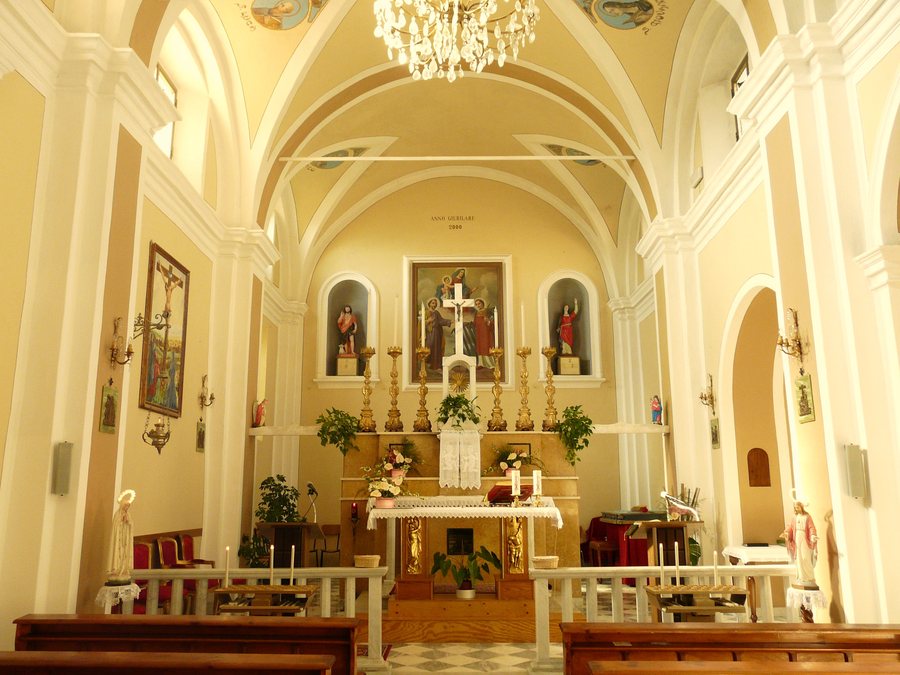 File:Villafranca in Lunigiana-Malgrate-chiesa1.JPG