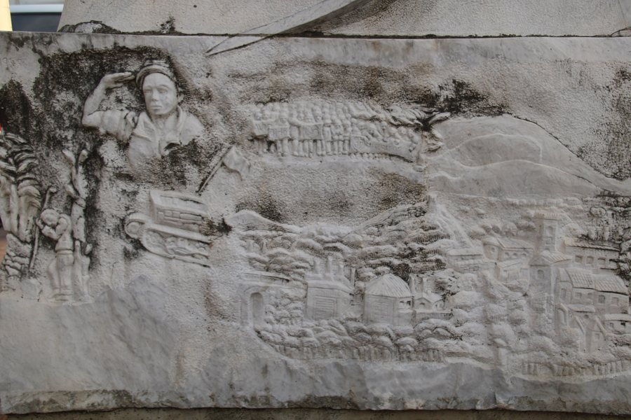 File:Pieve a Nievole, Monumento ai Caduti 02.jpg