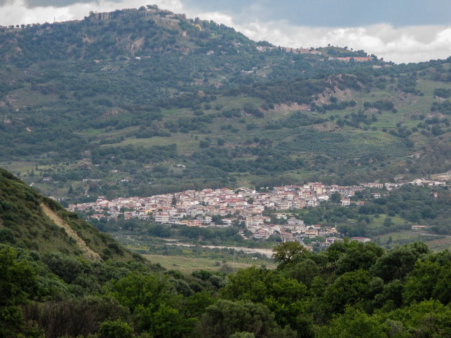 File:Bruzzano Zeffirio (Reggio Calabria) - Italy - 24 April 2016.jpg
