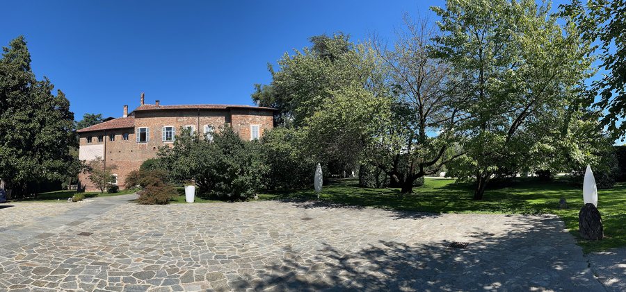File:Castello di Sulbiate 17.jpg