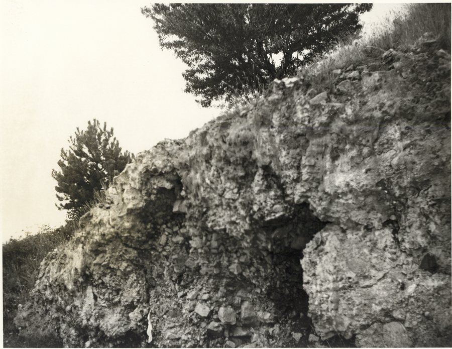File:Castelpetroso apparition rock historical photograph.jpg