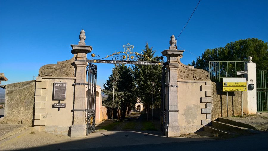 File:Santuario Madonna delle Grazie (Spezzano Albanese)01.jpg
