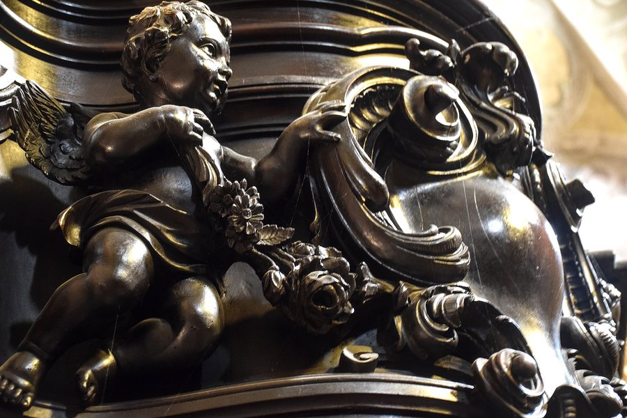 File:Particolare del pulpito della chiesa della Natività, Morozzo, Piemonte.jpg