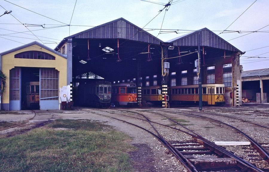 File:Desio carhouse (tram depot) in 1983 - Desio, Italy.jpg