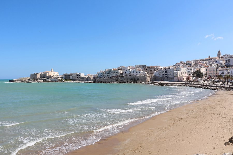 File:Vieste, Italy 01.jpg
