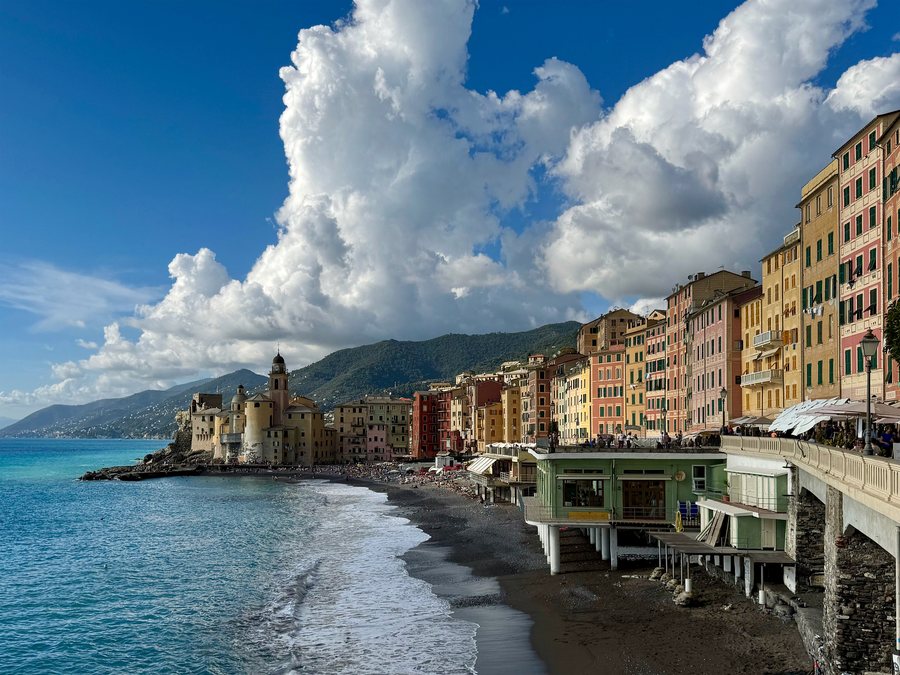 File:View of Camogli.jpg