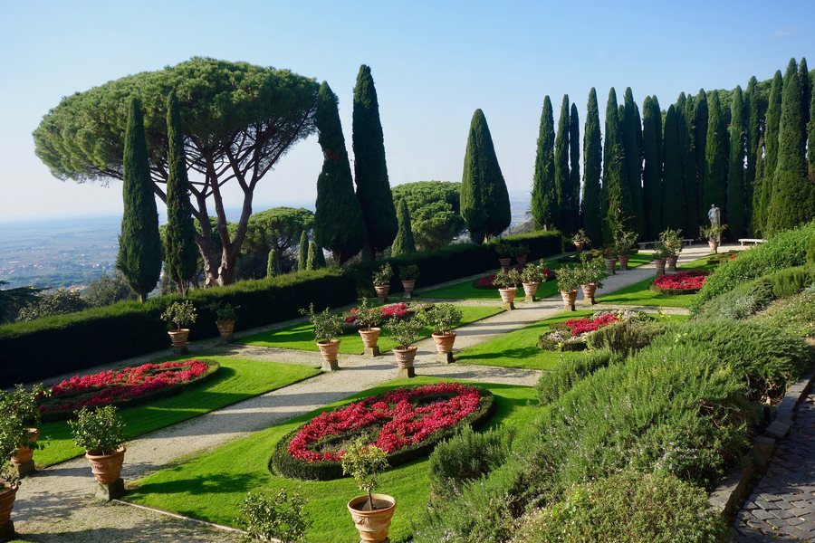 File:Villa Barberini Pontifical Gardens, Castel Gandolfo (32929615548).jpg