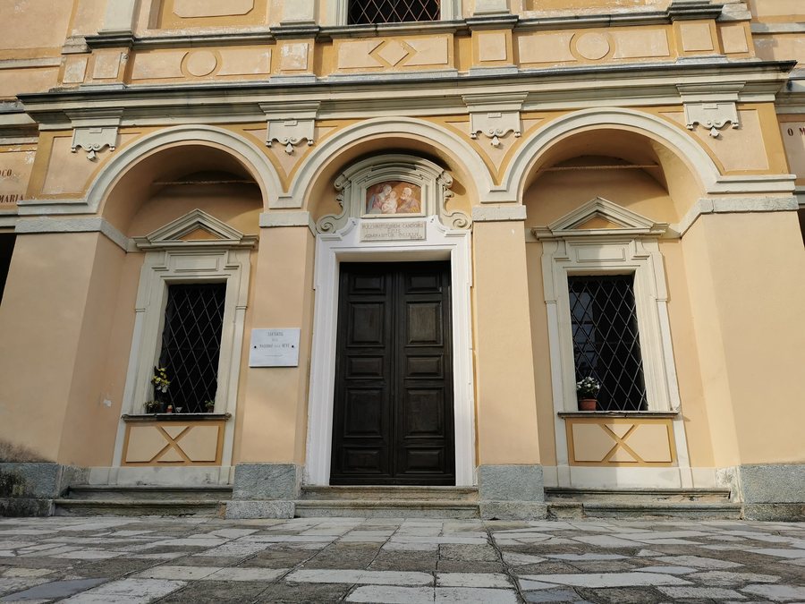 File:Sanctuary Madonna della Neve (Vercana) 02.jpg