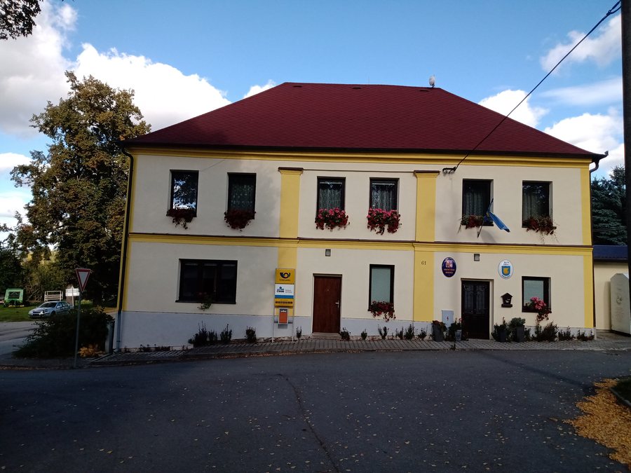 File:Radenín pošta.jpg