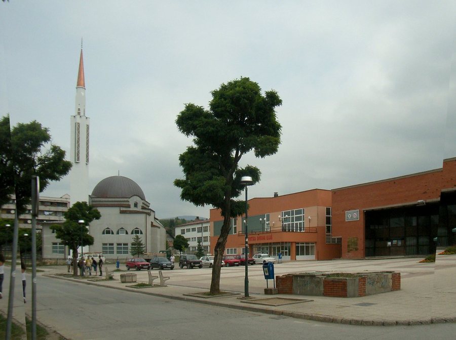 File:Ilijas centar.jpg