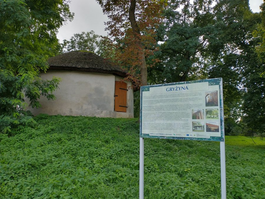 File:Gryzyna, lodownia (2).jpg