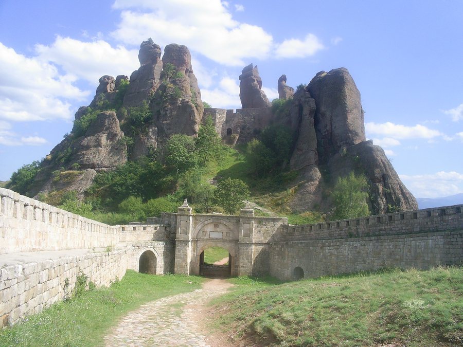 File:Belogradchik-fortress-svik.JPG