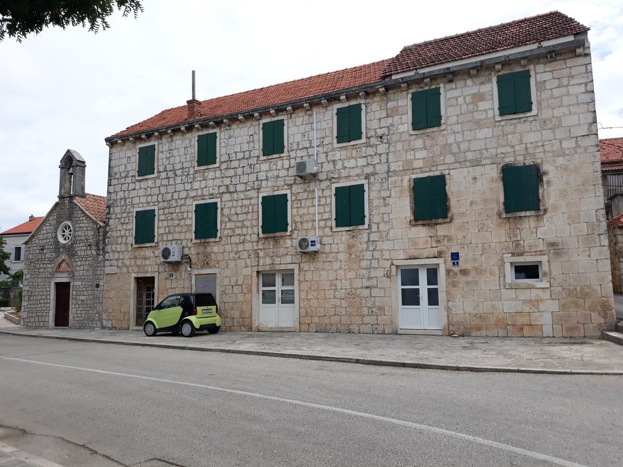 File:Nerežišća 20210719 01.jpg
