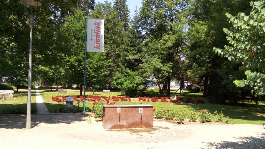 File:Sarajevski kiseljak 1.jpg