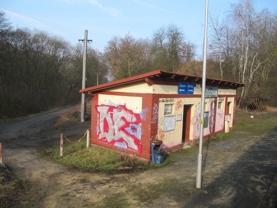 File:Citonice, železniční zastávka.jpg