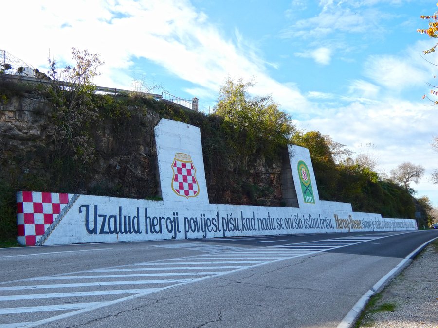 File:Mural Dracevo (1).jpg