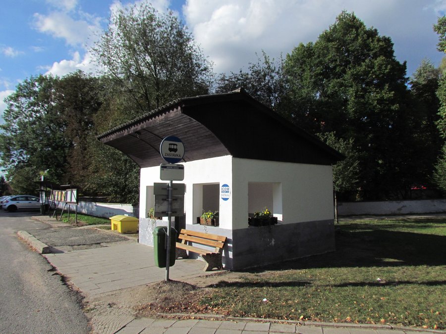 File:Bus stop in Hostim, Znojmo District.JPG