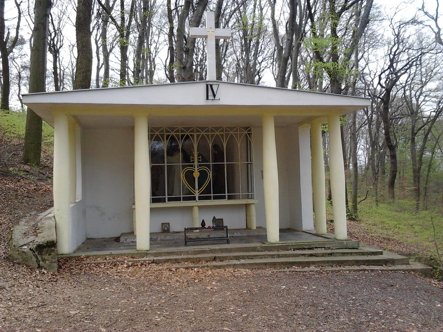 File:900 33 Marianka, Slovakia - panoramio (3).jpg