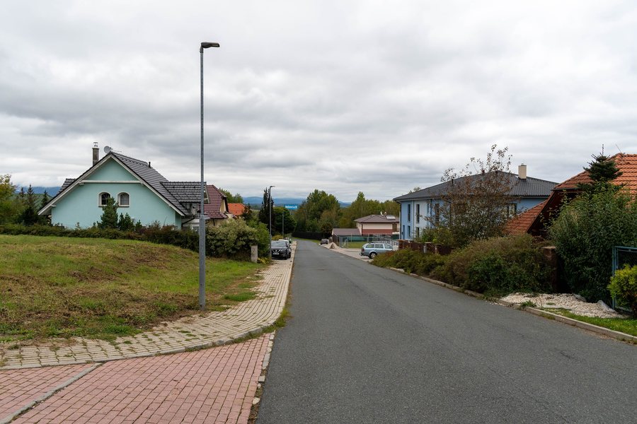 File:Jenišov, Pod Rohem, domy.jpg