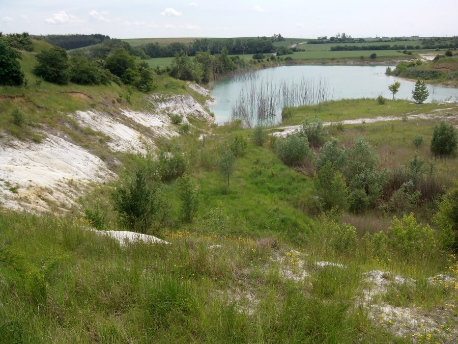 File:Kaolinka Únanov.jpg