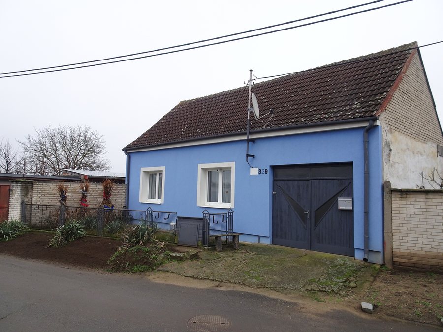 File:Moravský Písek, Družstevní 329.jpg