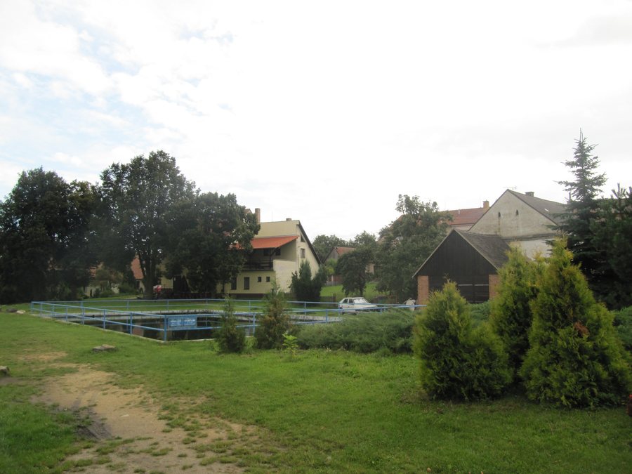 File:Příbram na Moravě, požární nádrž.jpg