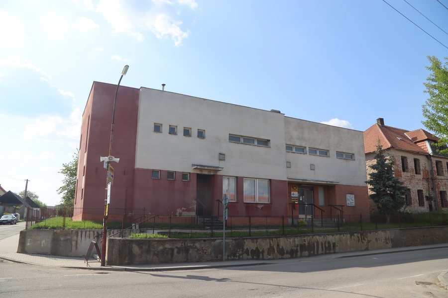 File:Overview of post office in Mohelno, Třebíč District.jpg