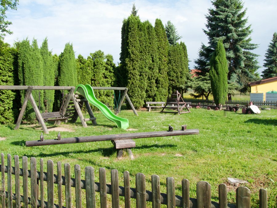 File:Sedlečko u Soběslavě - hřiště 1.jpg