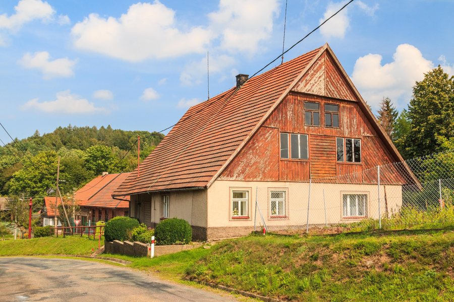 File:Janov - dům čp. 1.jpg