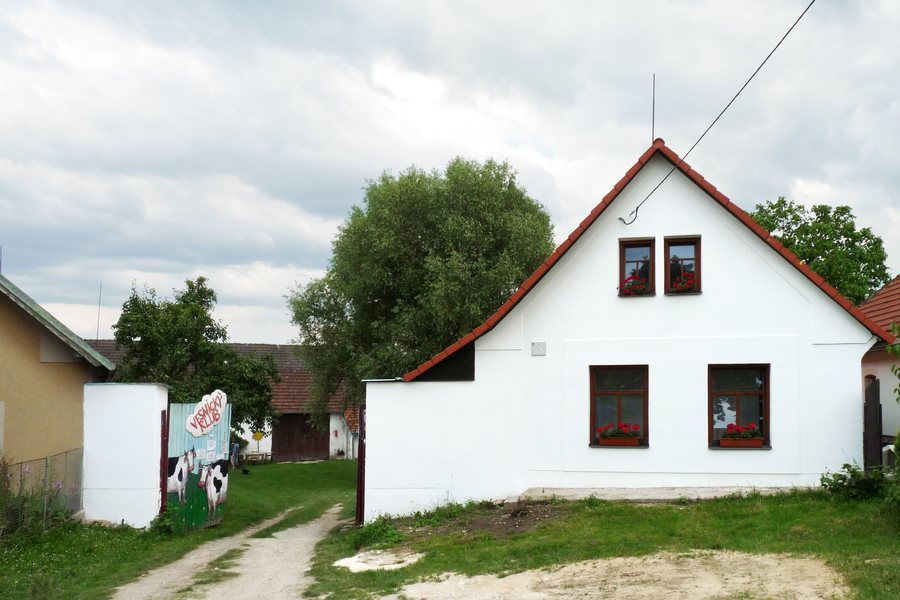 File:Chotěmice čp33.jpg