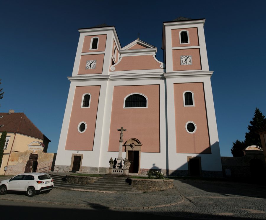 File:Pozořice, kostel Nanebevzetí Panny Marie (2962).jpg