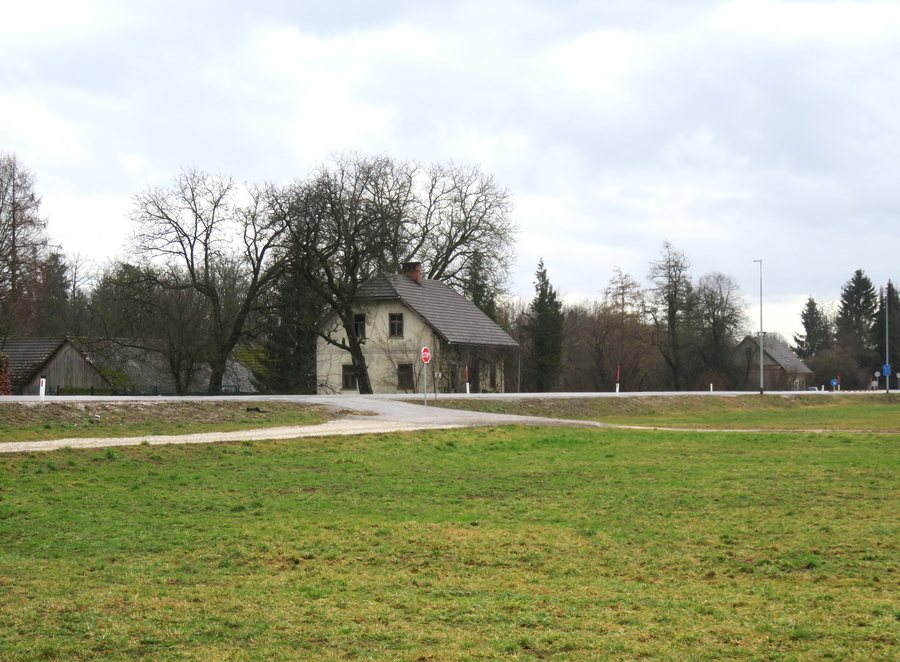 File:Meja Kranj Slovenia 3.jpg