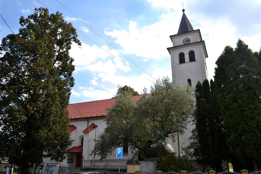 File:Žarnovica kostol 01.jpg
