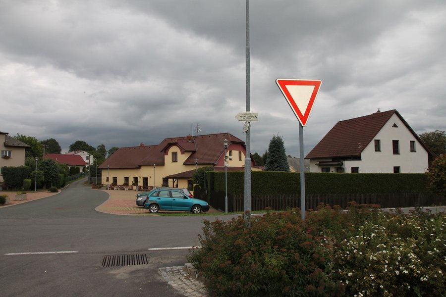 File:Bělá, budova obecního úřadu.jpg
